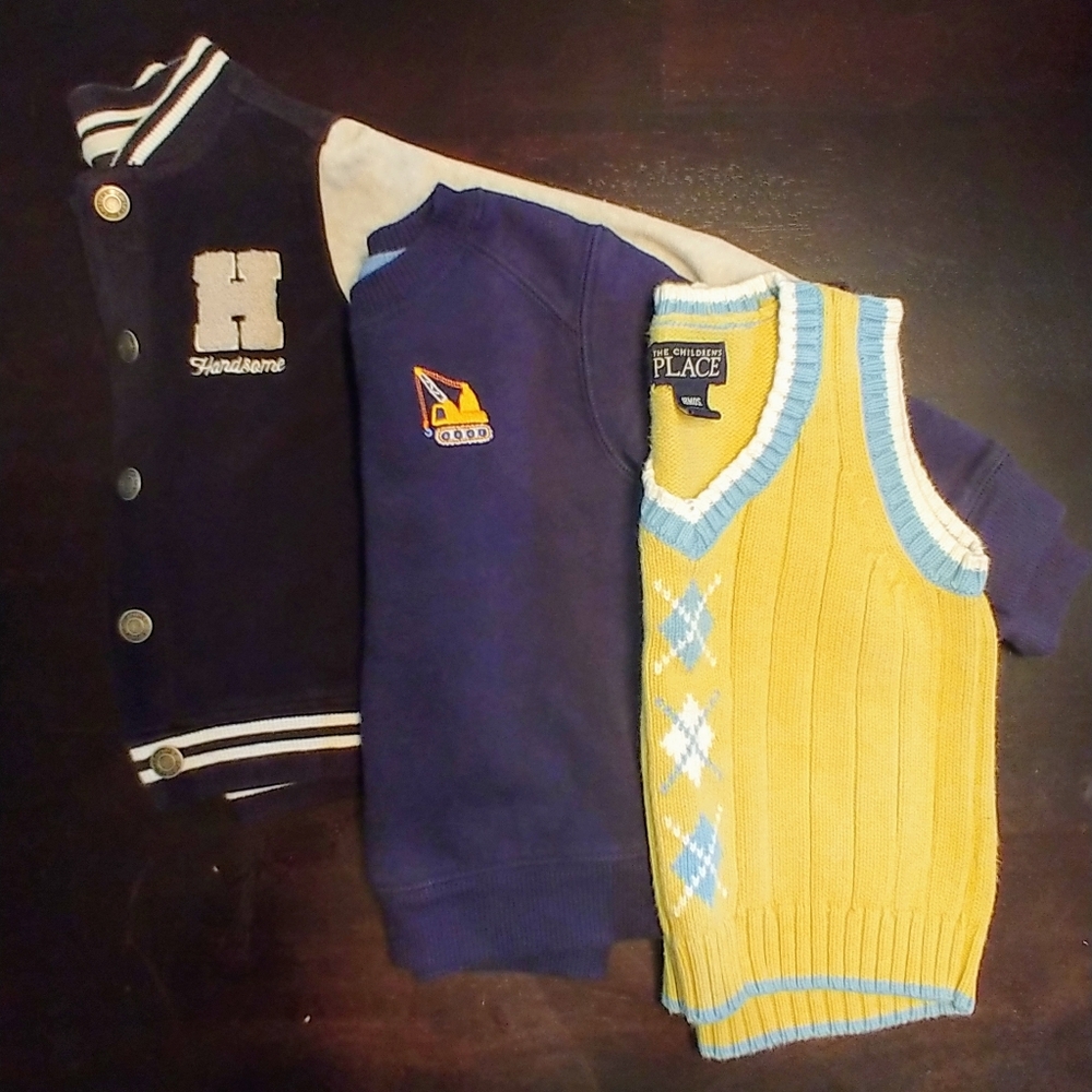 Boy's 18m sweater bundle